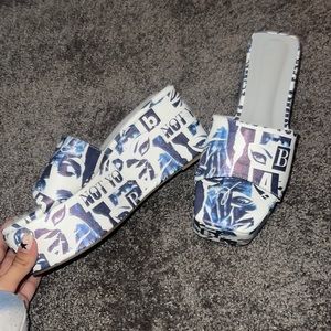 The kript platform sandals